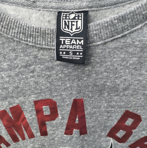 NFL Team Apparel - Women's Tampa Bay screen print sweatshirt. NWT. Size - S - Picture 4 of 5